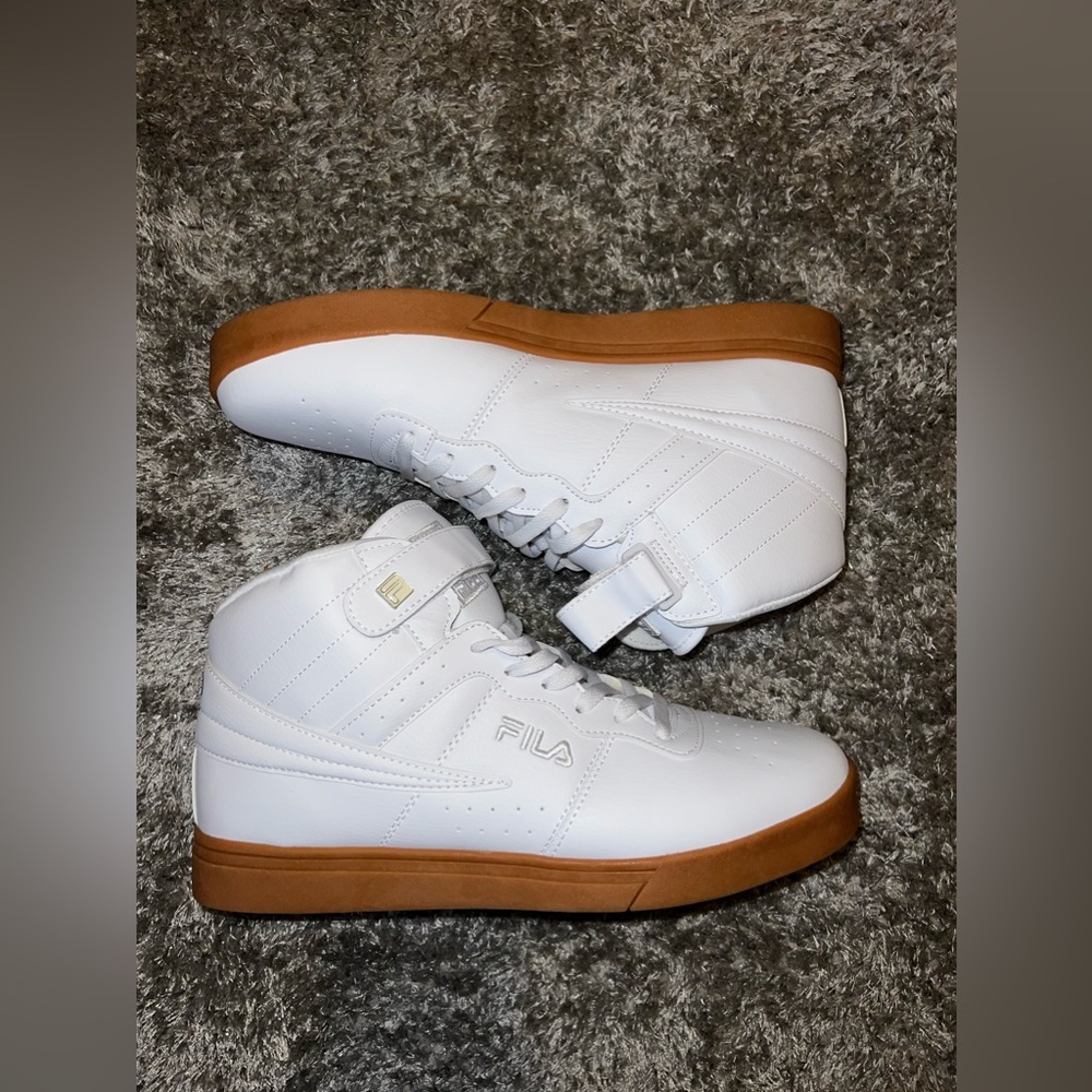 LIKE NEW! Men’s White High Top Fila, Size: 13